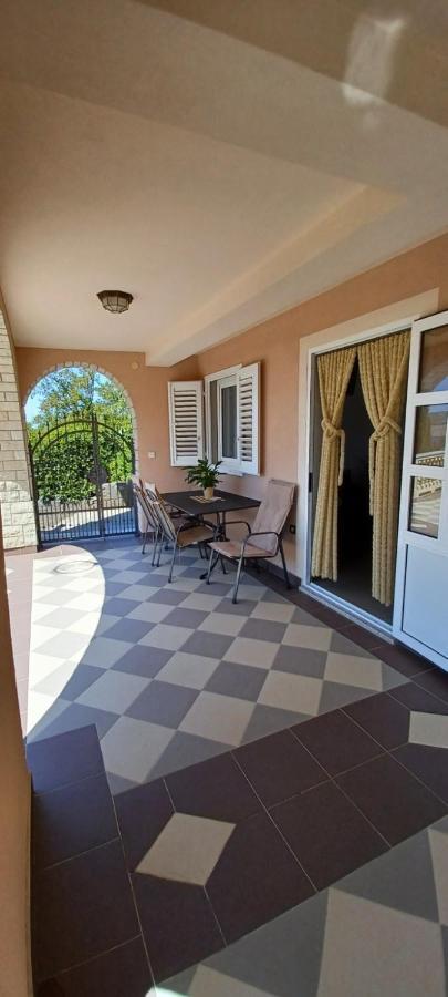 Apartmani Nizic Jadranovo Extérieur photo