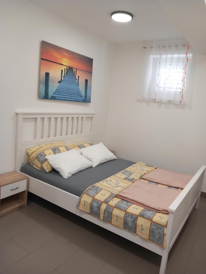 Apartmani Nizic Jadranovo Extérieur photo