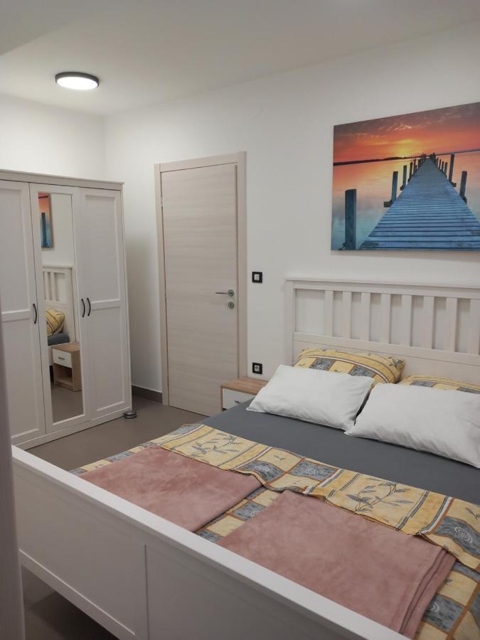 Apartmani Nizic Jadranovo Extérieur photo